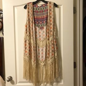 Boho fringe sleeveless kimono